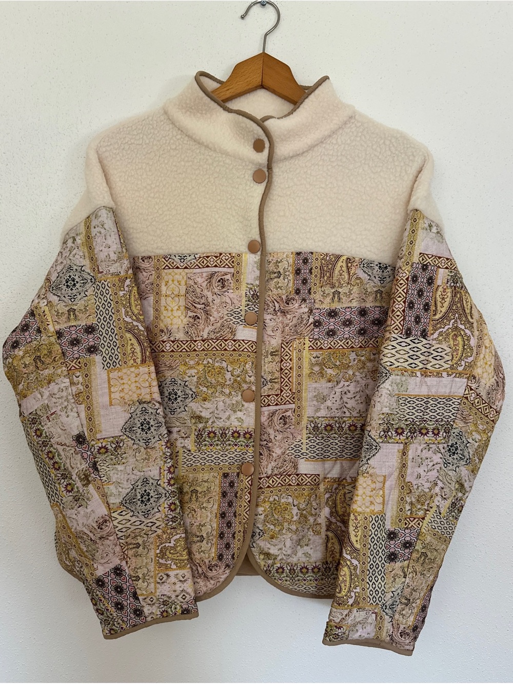 River Patchwork Fleece Quilted Jacket Cream Floral Block Medium Like New